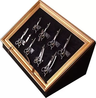 Display board with 8 Shoka-Hito scissors
