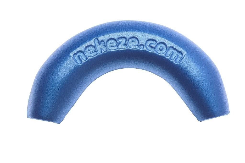 https://cdn.shopify.com/s/files/1/0849/0457/5309/files/appui-cou-pour-bac-a-shampoing-nekeze-bleu.jpg?v=1733826758