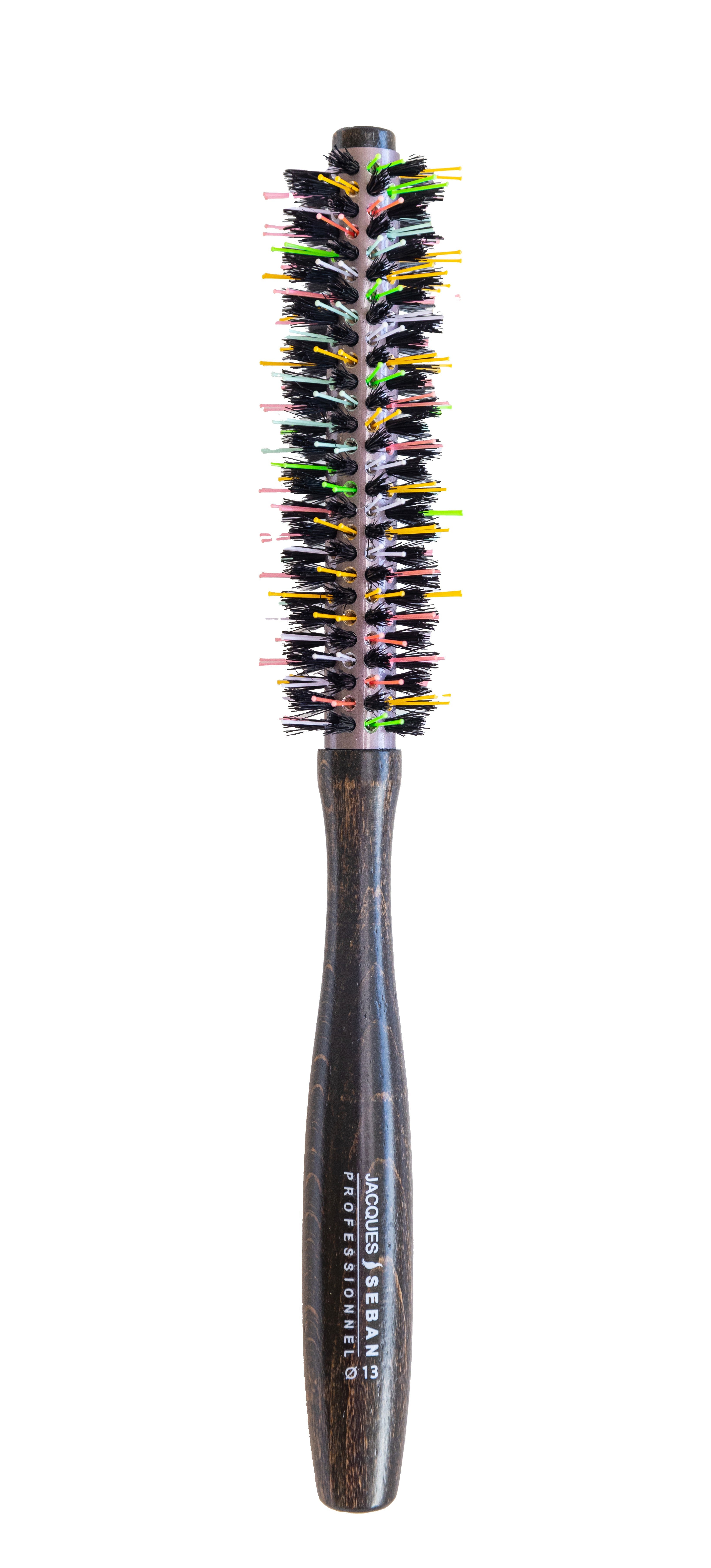 https://cdn.shopify.com/s/files/1/0849/0457/5309/files/brosse-ronde-aluminium-picots-multicolores-jacques-seban-13-mm_5f255db2-f539-4b0e-a75e-c8a21a84c06e.jpg?v=1733826577