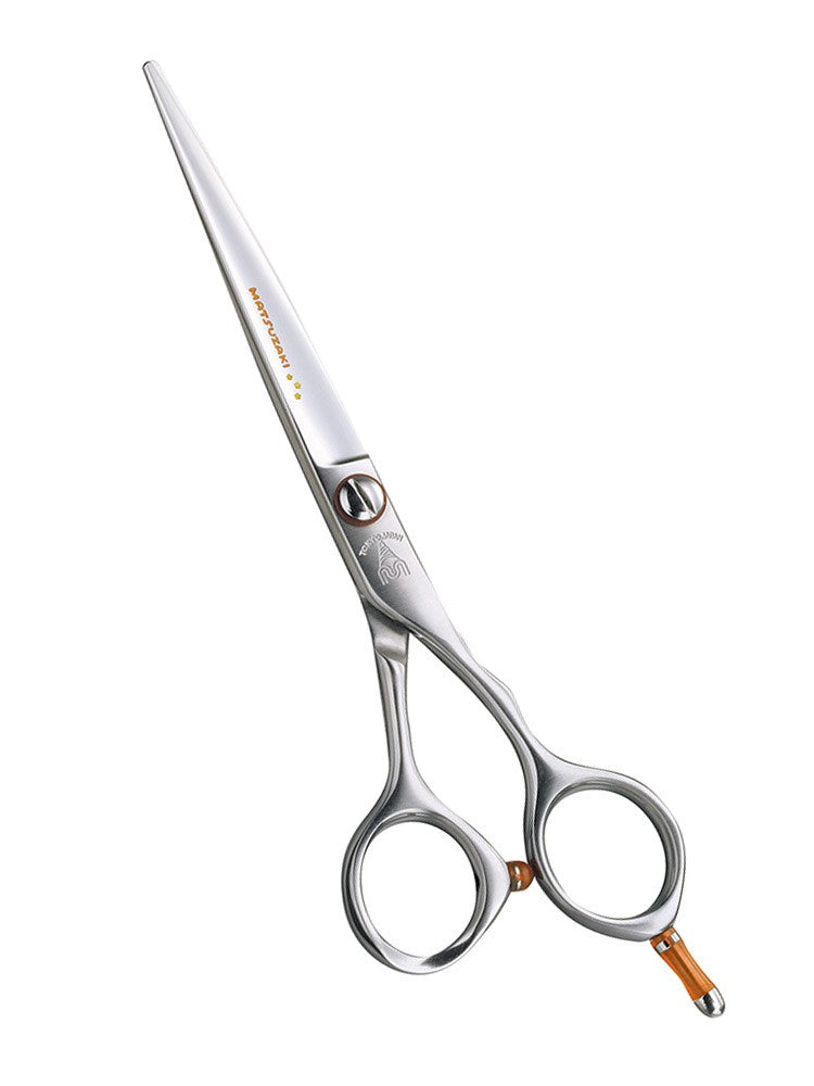 https://cdn.shopify.com/s/files/1/0849/0457/5309/files/ciseaux-de-coiffure-vs-500d-matsuzaki-taille-5-0.jpg?v=1733826648