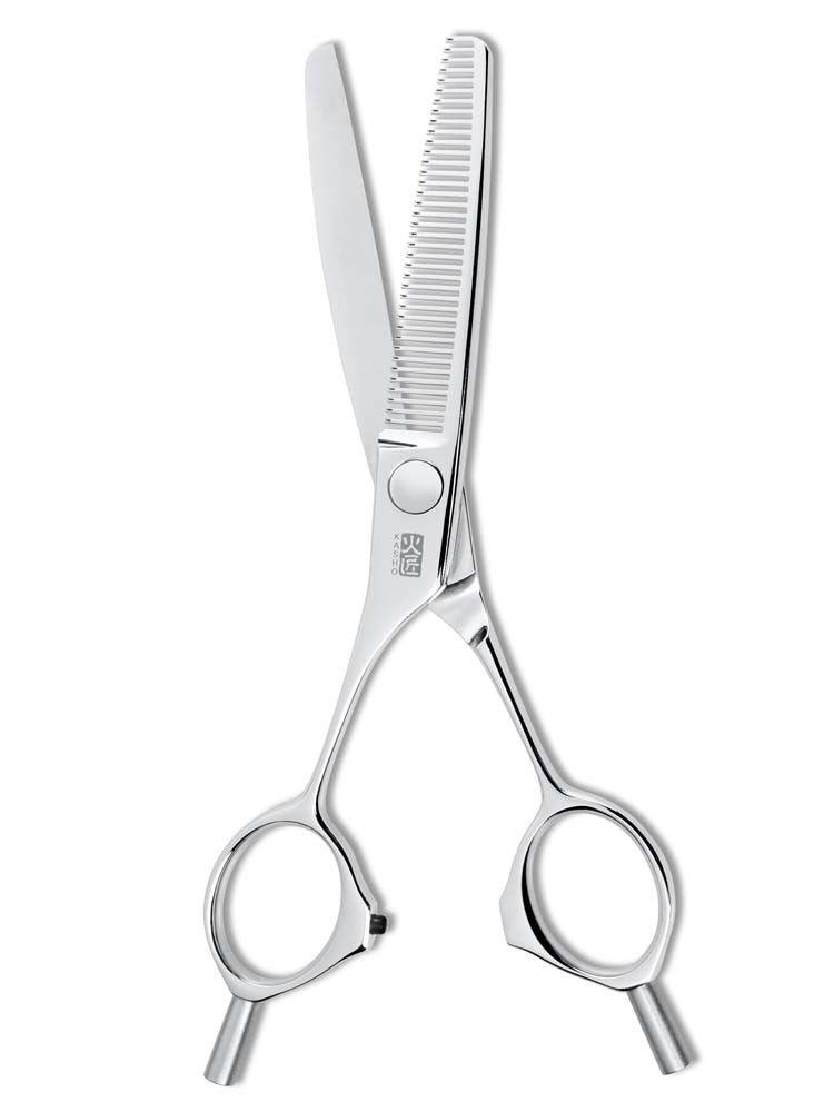 https://cdn.shopify.com/s/files/1/0849/0457/5309/files/ciseaux-sculpteur-gaucher-design-master-38-dents-ktl-60s-t38ab-kasho-taille-6-0.jpg?v=1733826798