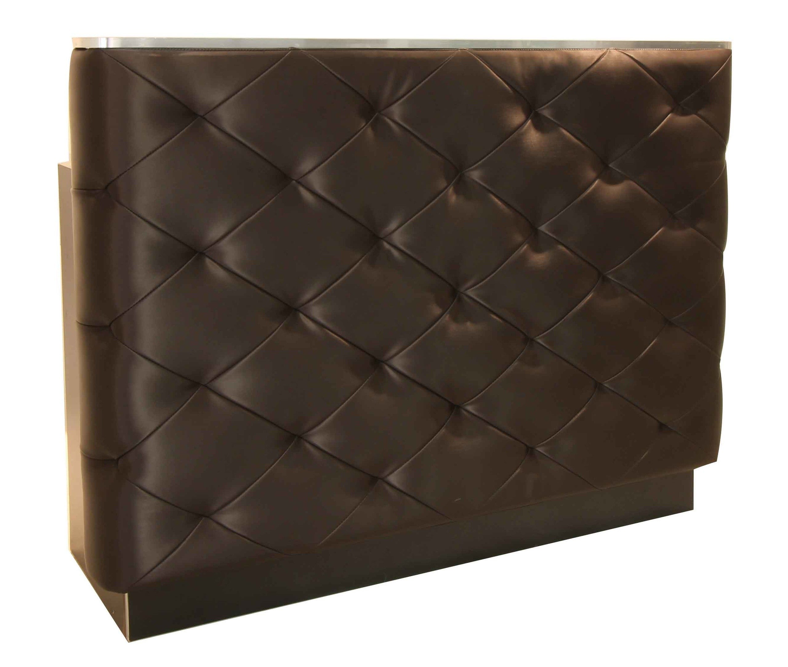 https://cdn.shopify.com/s/files/1/0849/0457/5309/files/meuble-de-caisse-et-reception-livingston-jacques-seban-marron-vieilli.jpg?v=1733826978