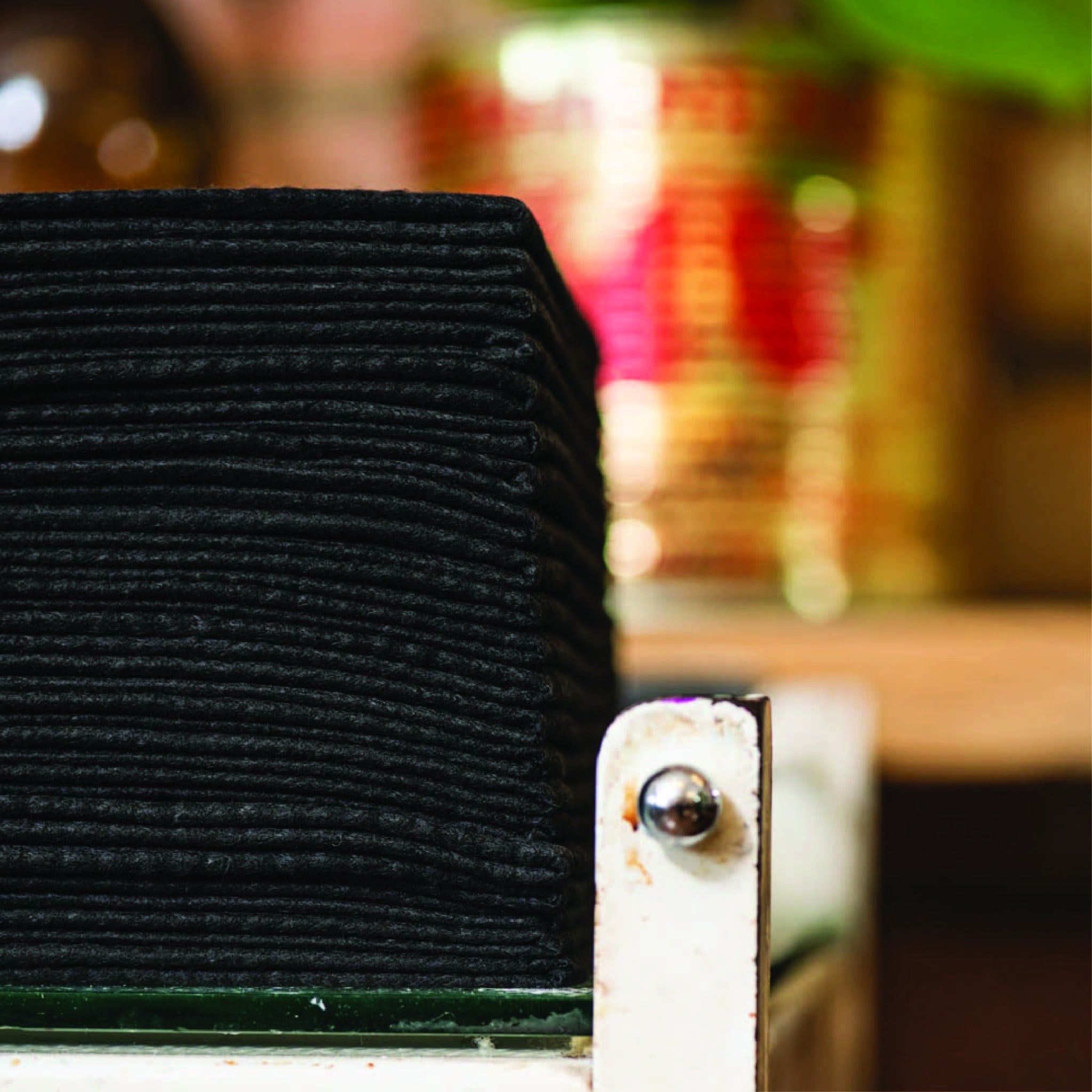 https://cdn.shopify.com/s/files/1/0849/0457/5309/files/scrummi-serviettes-de-coiffure-jetables-noirs-biodegradables-x50.jpg?v=1733826555